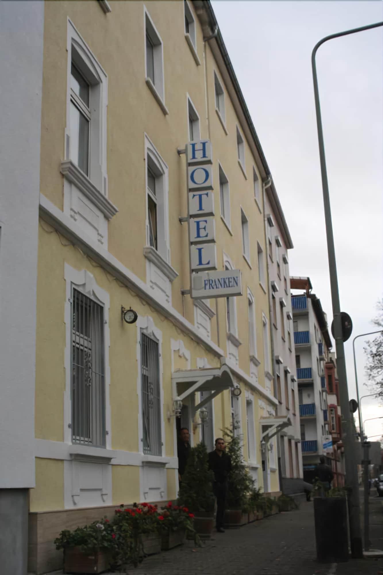 Hotel Franken An Der Messe Франкфурт-на-Майне Экстерьер фото